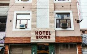 Hotel Brown